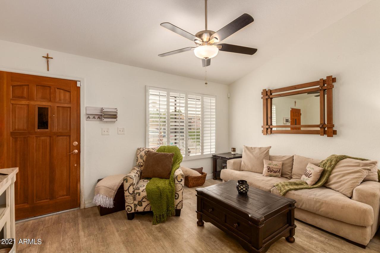 5744 N 67th Dr., Glendale, AZ 85303
