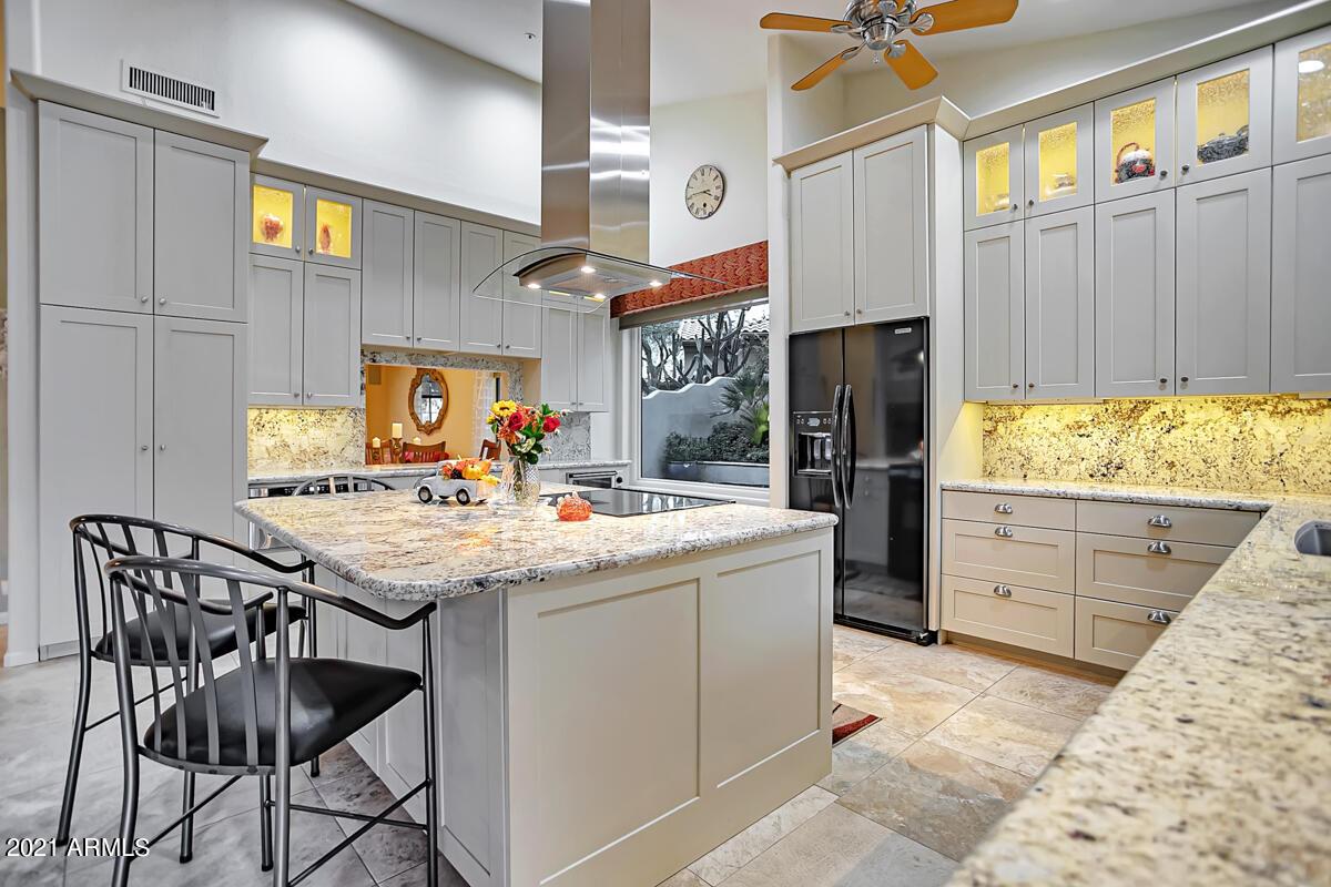 9090 E Conquistadores Dr., Scottsdale, AZ 85255