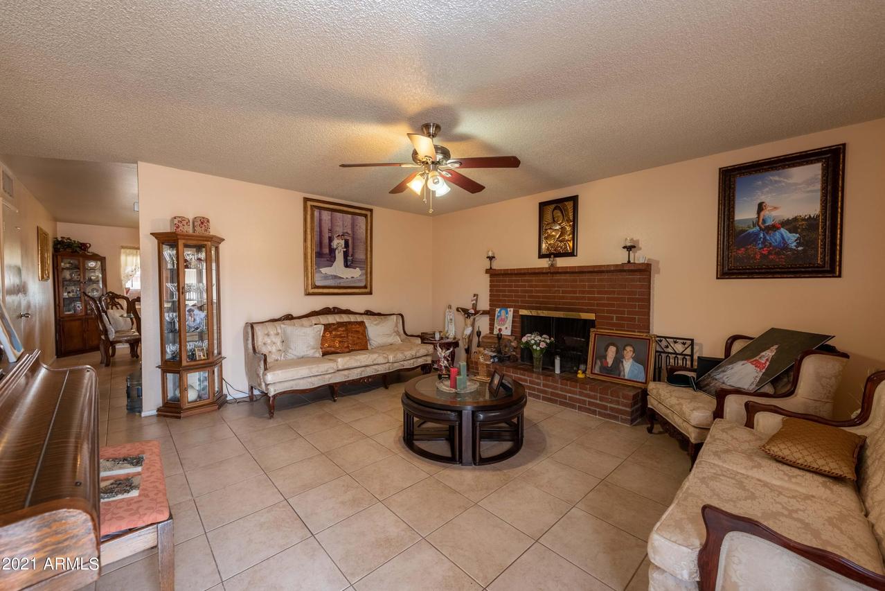 4147 W Loma Ln., Phoenix, AZ 85051