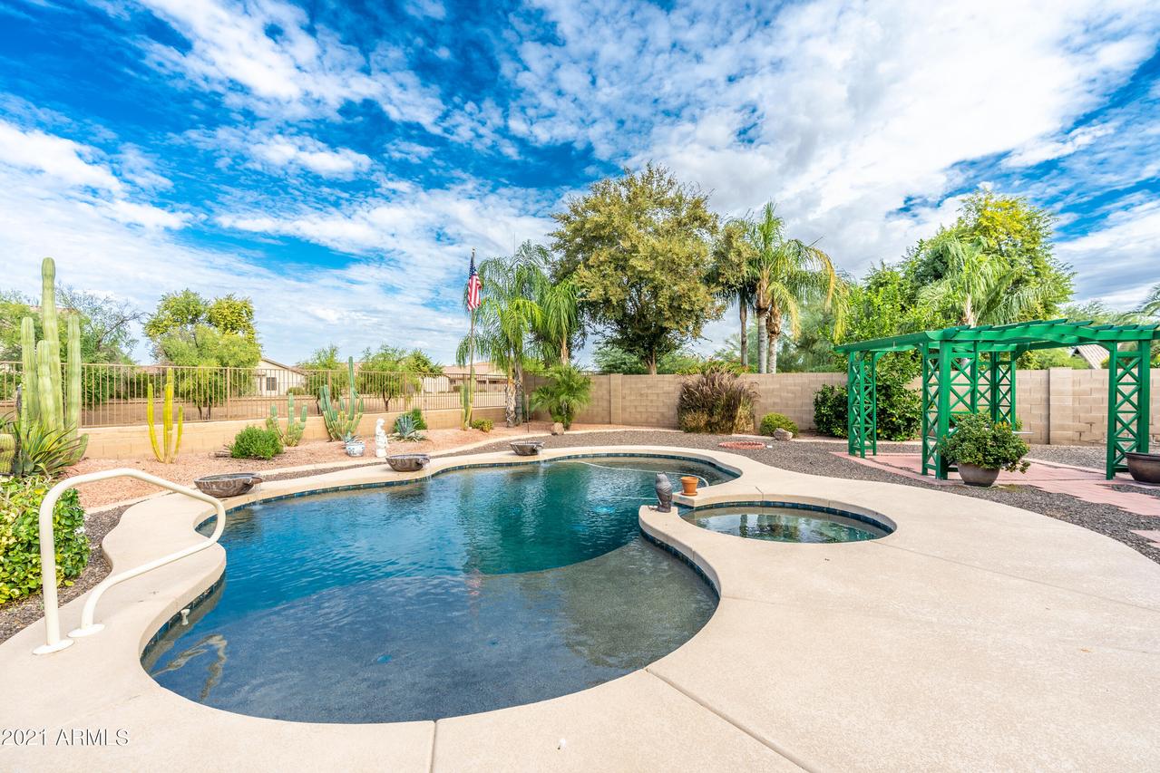 35324 N Belgian Blue Ct., San Tan Valley, AZ 85143