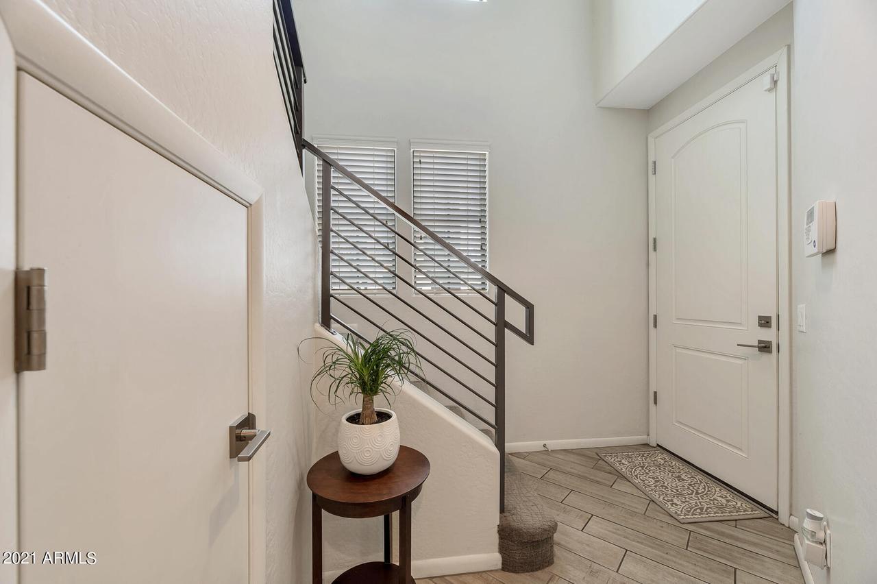2090 S Dorsey Ln. #1036, Tempe, AZ 85282
