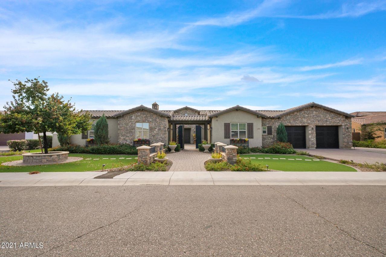 899 E Clifton Ave., Gilbert, AZ 85295