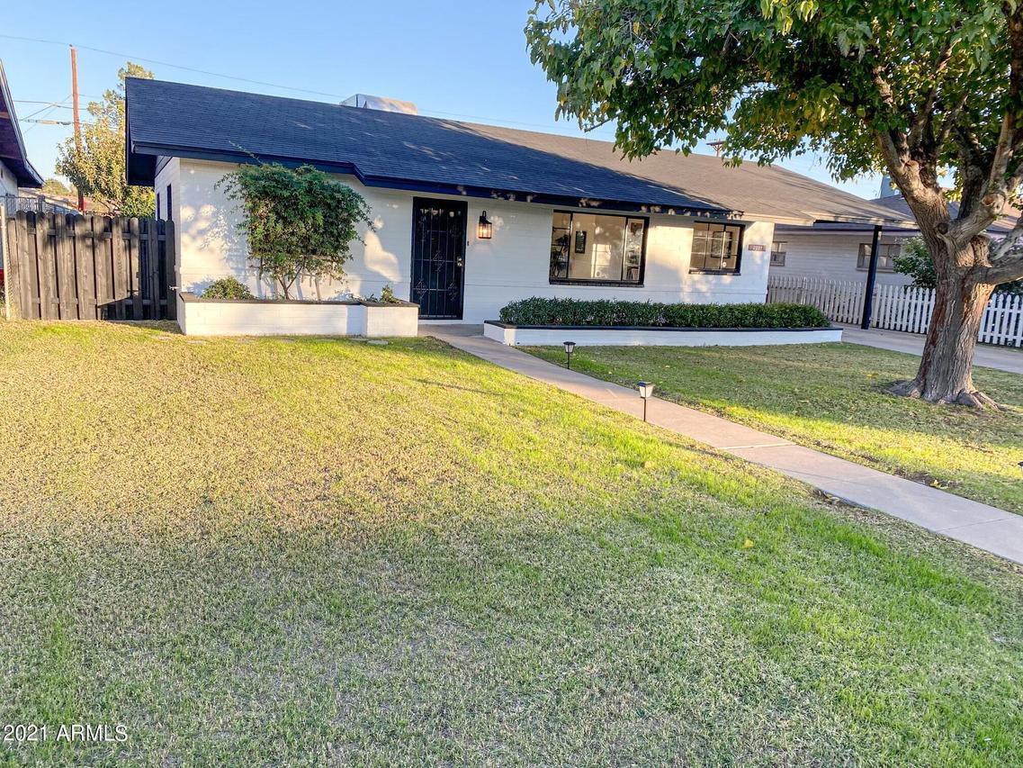 2211 N 28th St., Phoenix, AZ 85008