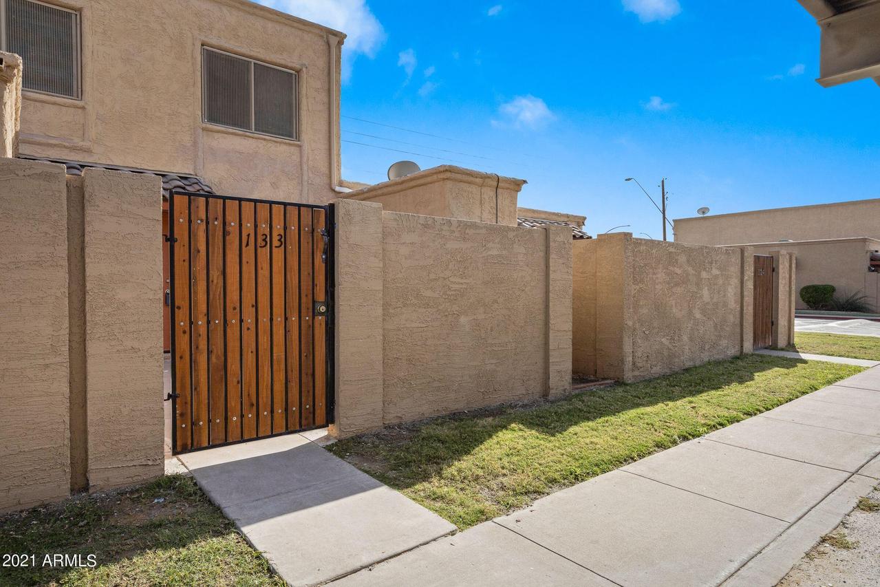 948 S Alma School Rd. #133, Mesa, AZ 85210