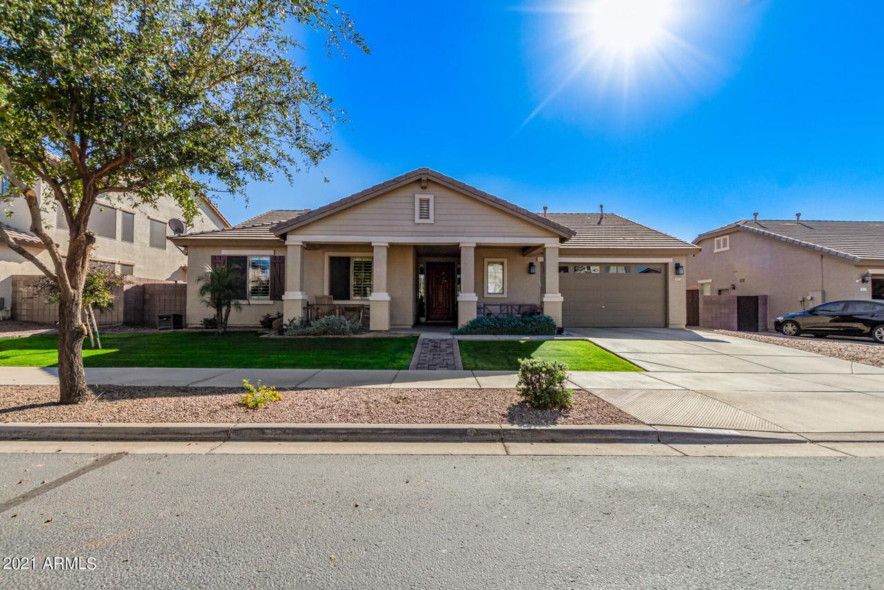 18637 E Cardinal Way, Queen Creek, AZ 85142