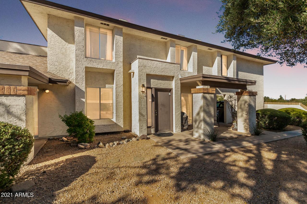 811 E Eugie Ave., Phoenix, AZ 85022
