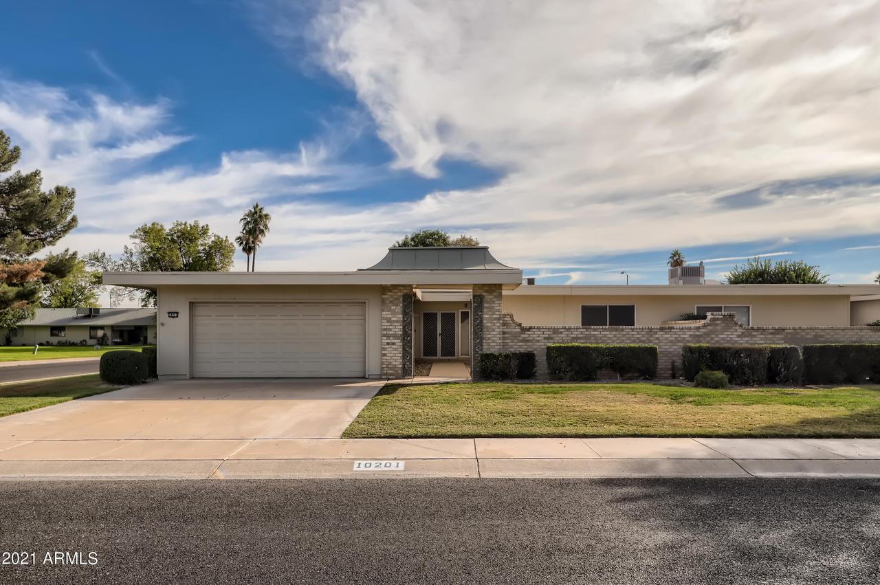 10201 W Highwood Ln., Sun City, AZ 85373