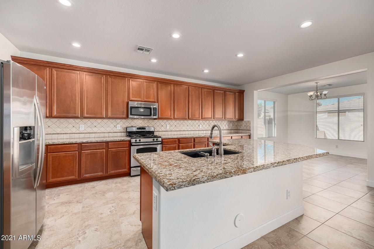 5340 W Samantha Way, Laveen, AZ 85339