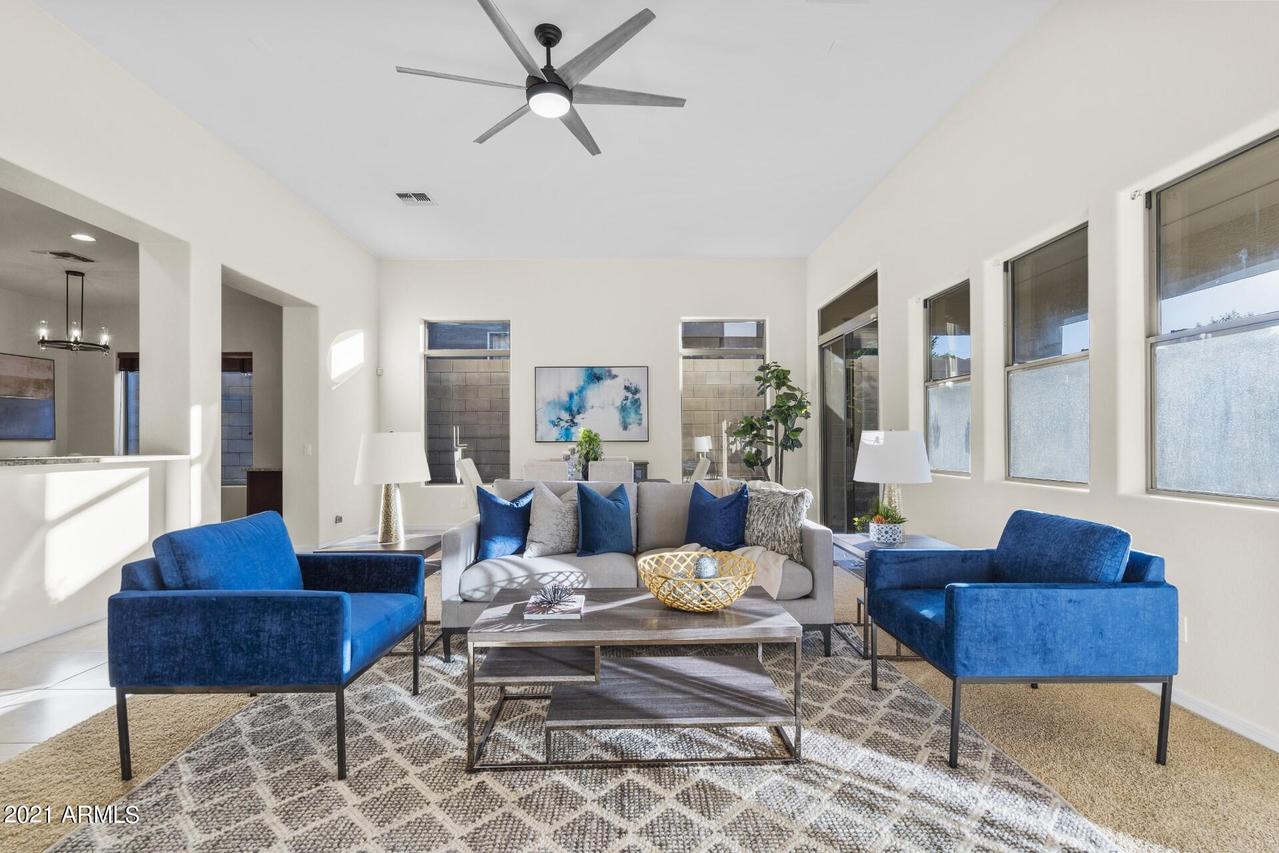 11038 N 12th St., Phoenix, AZ 85020