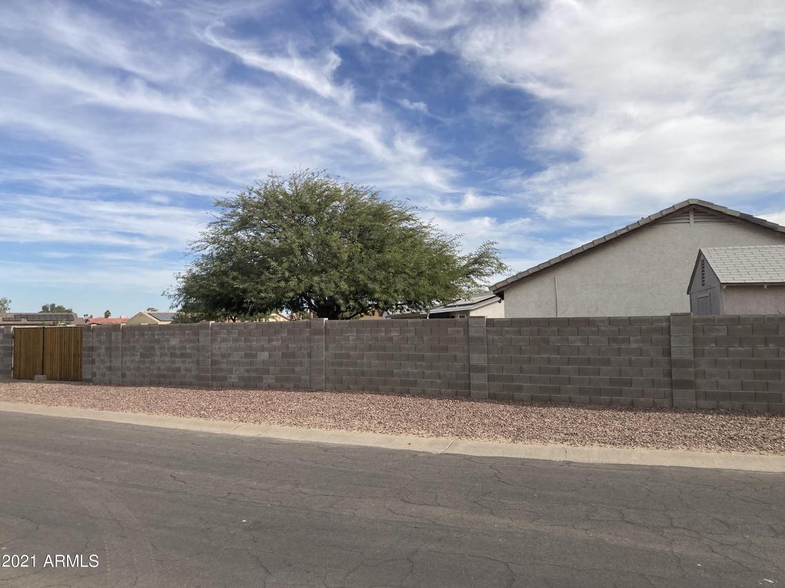 14302 S Country Club Way, Arizona City, AZ 85123
