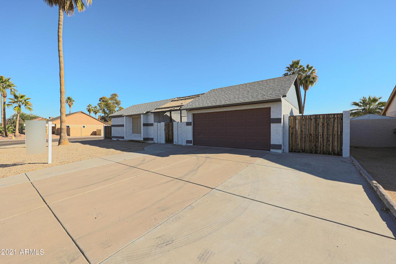 11821 N 79th Ave., Peoria, AZ 85345