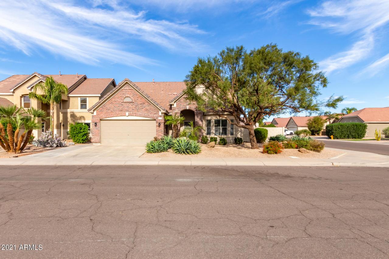 2484 E Westchester Dr., Chandler, AZ 85249