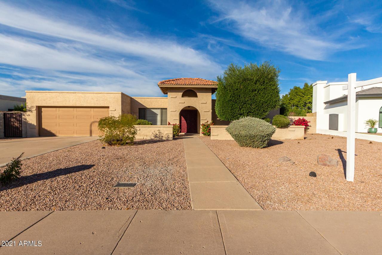 2128 E Woodman Dr., Tempe, AZ 85283