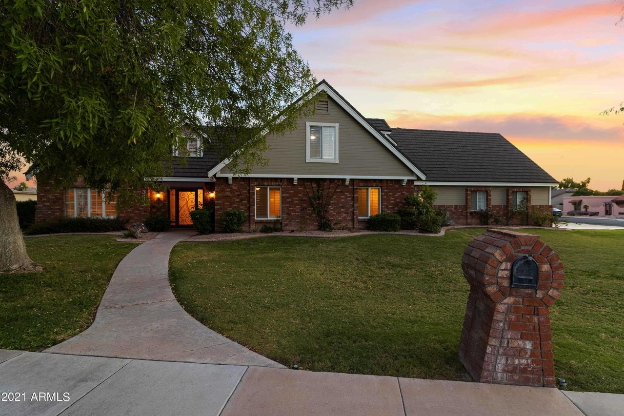 3423 E Enrose St., Mesa, AZ 85213