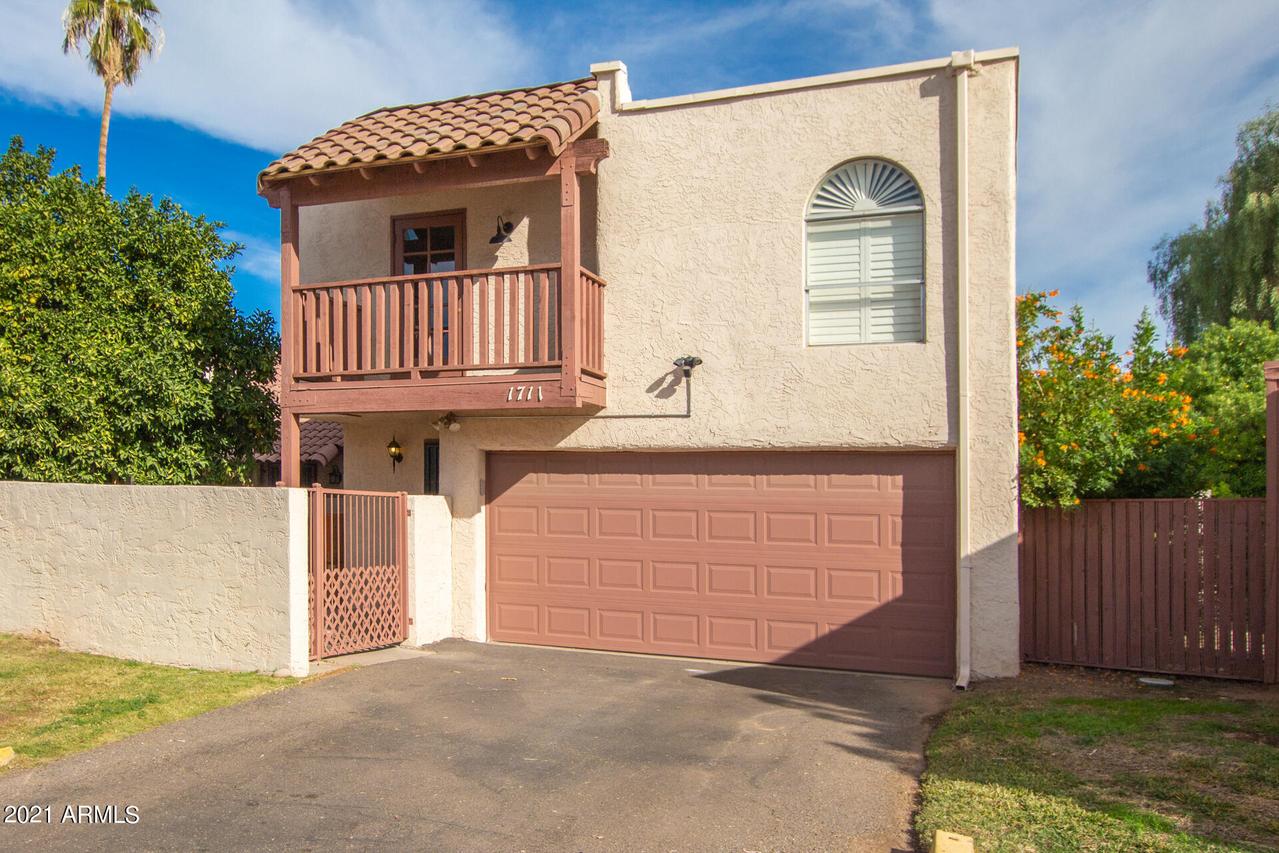 1711 S Torre Molinos Cir., Tempe, AZ 85281