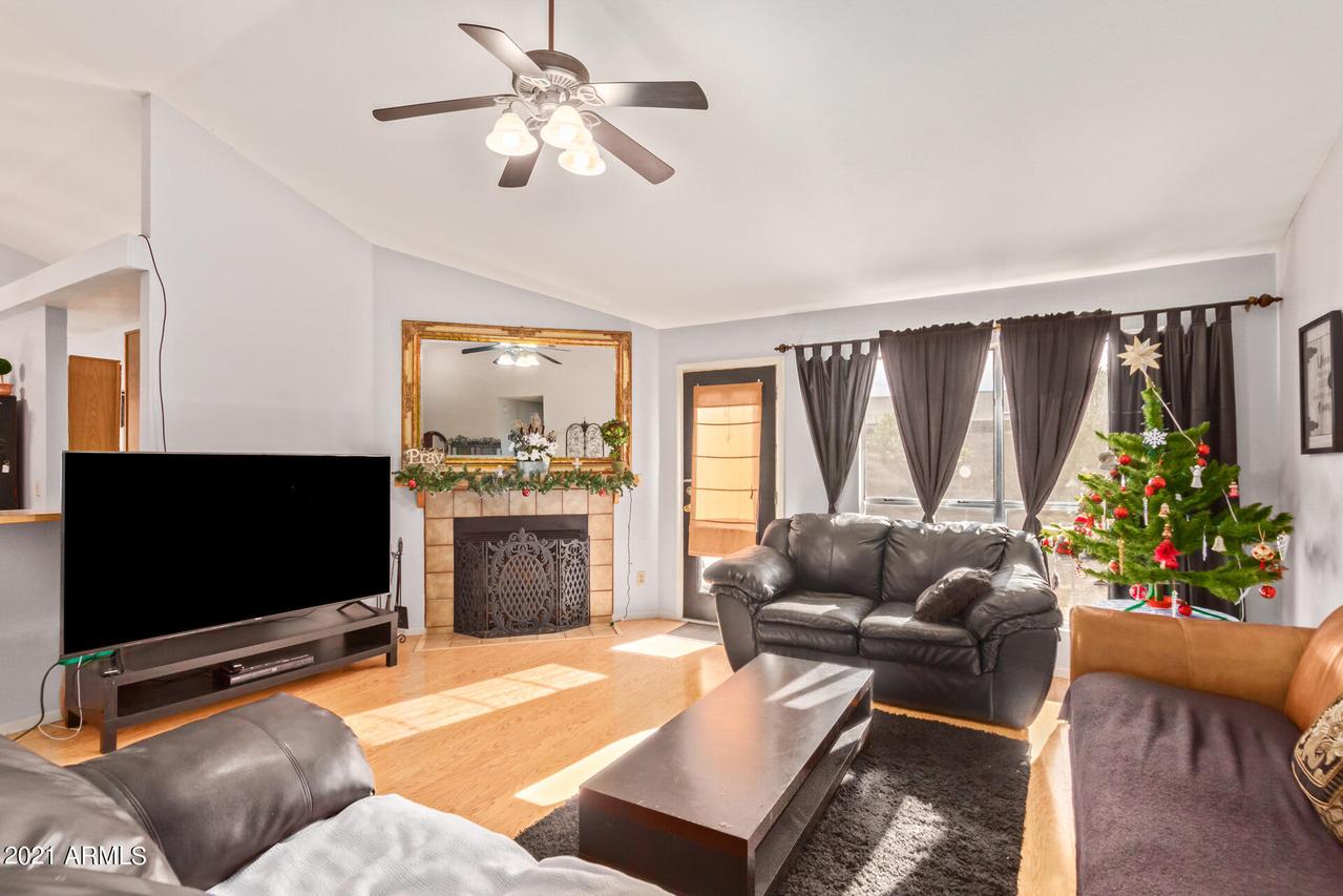 8821 W Carol Ave., Peoria, AZ 85345