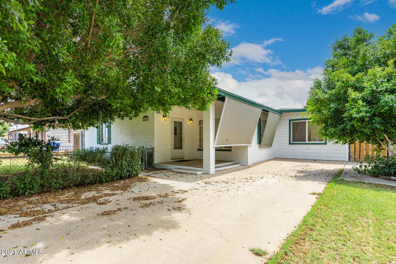 209 W Grove St., Phoenix, AZ 85041