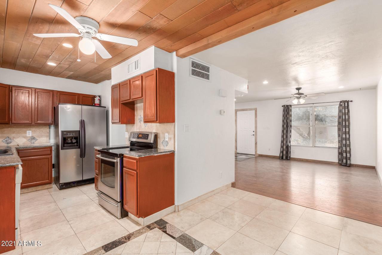 6557 S Granada Dr., Tempe, AZ 85283