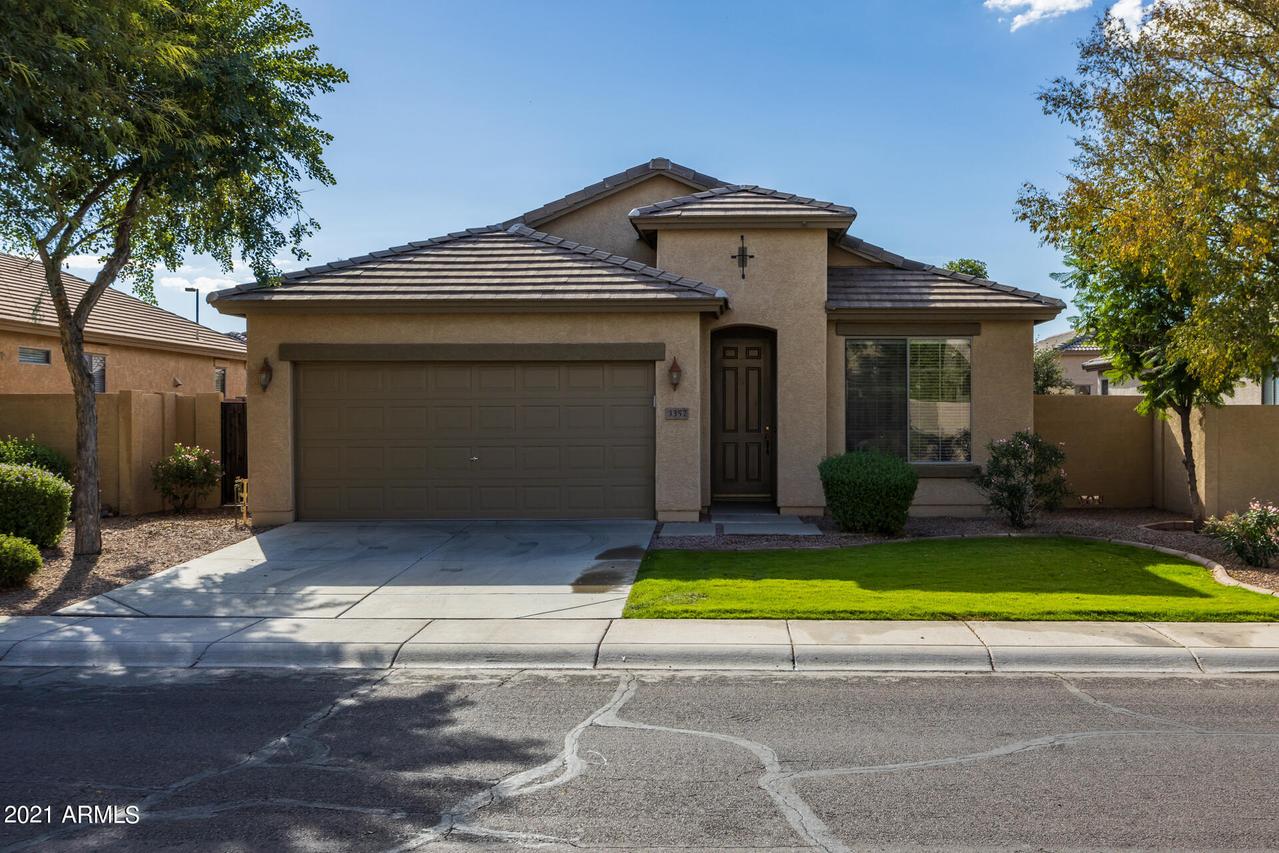 3357 E Powell Way, Gilbert, AZ 85298