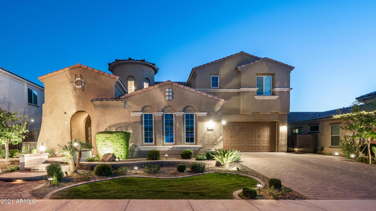 2207 E Lindrick Dr., Gilbert, AZ 85298