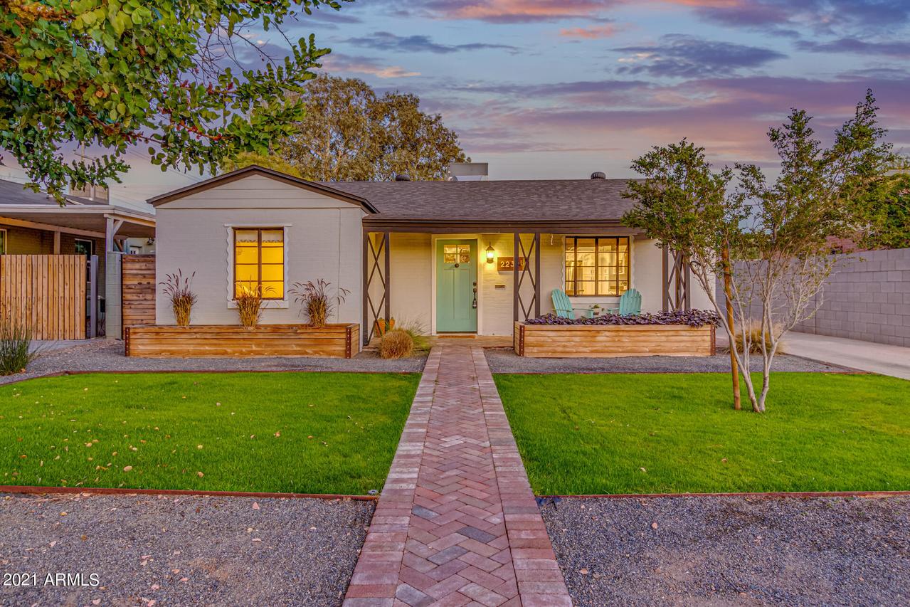 2239 N Evergreen St., Phoenix, AZ 85006