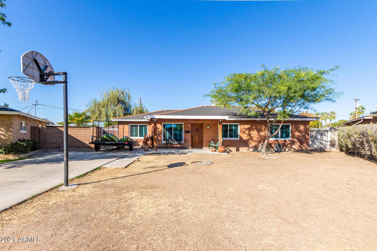 5634 N 13th Dr., Phoenix, AZ 85013