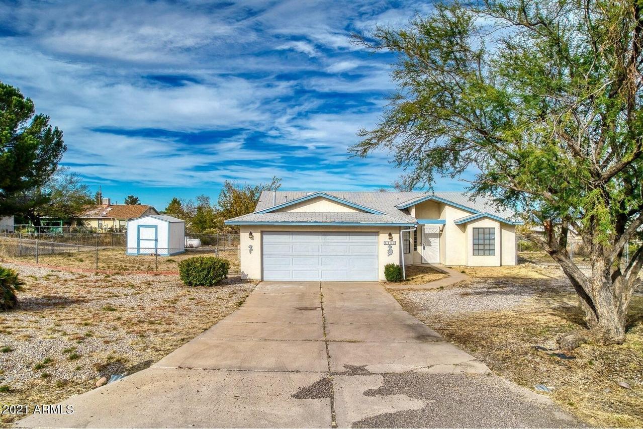 5553 E Madalein Dr., Hereford, AZ 85615