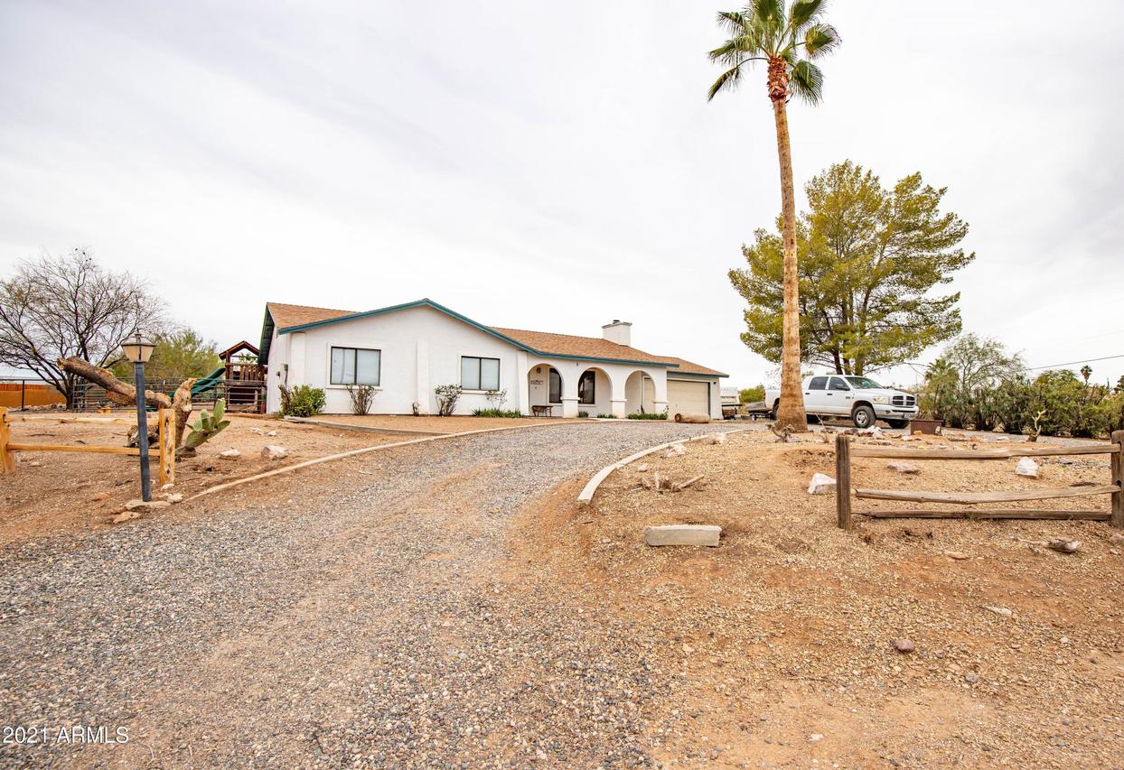 870 S 333rd Ave., Wickenburg, AZ 85390