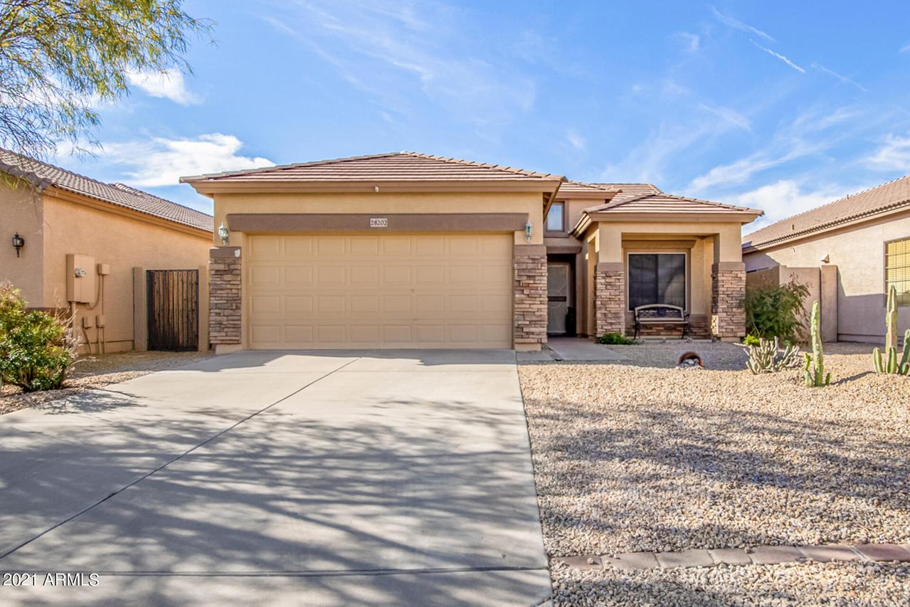 28202 N Willemite Dr., San Tan Valley, AZ 85143