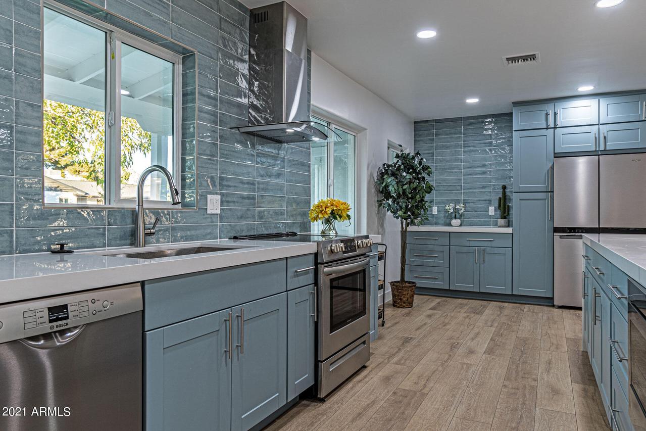 1335 E Vermont Ave., Phoenix, AZ 85014
