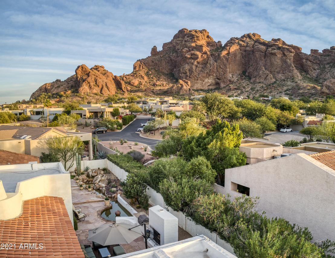 5856 N Echo Canyon Ln., Phoenix, AZ 85018