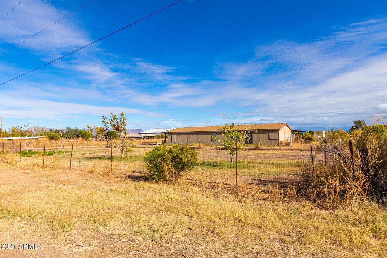 42469 N Coyote Rd., San Tan Valley, AZ 85140