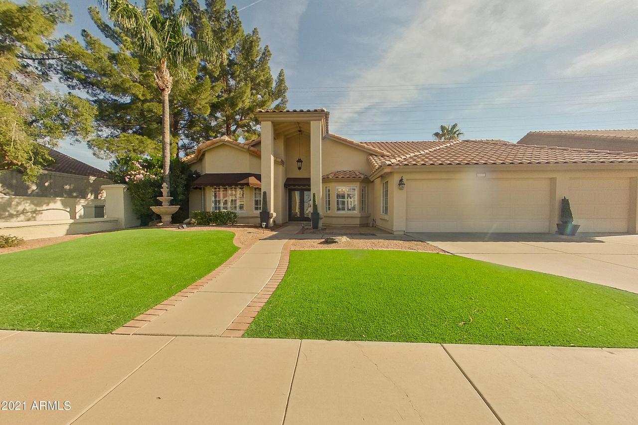 1017 N Peppertree Dr., Gilbert, AZ 85234
