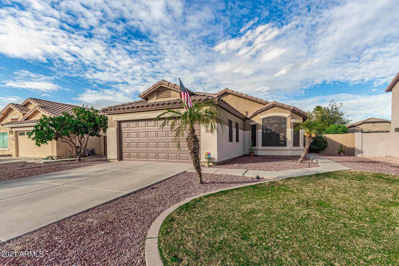 3910 E Wyatt Way, Gilbert, AZ 85297