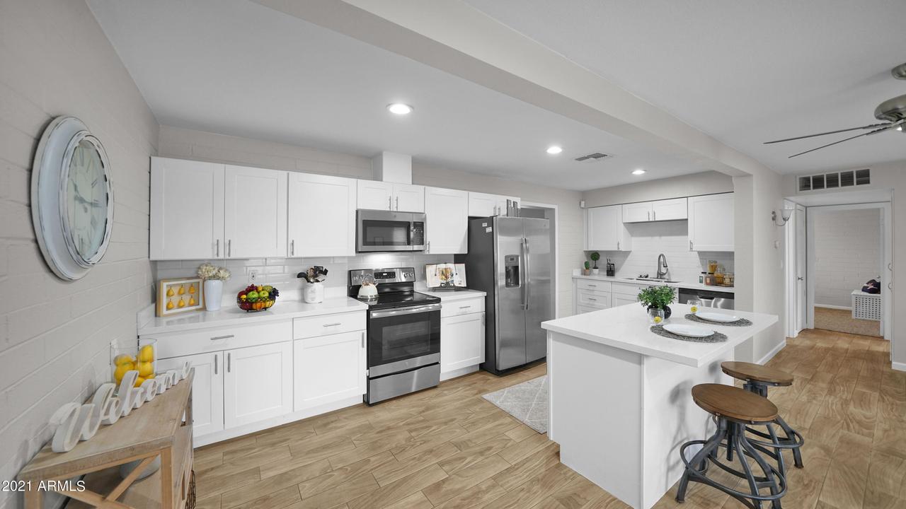 10245 N 15th Dr., Phoenix, AZ 85021