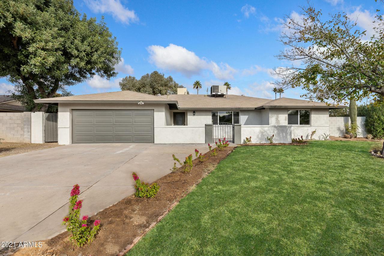 3530 E De Poe Ln., Phoenix, AZ 85028