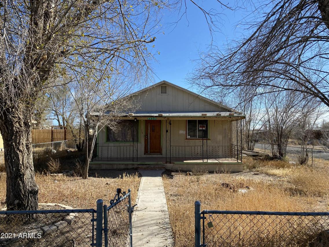 54235 N Main St., Seligman, AZ 86337