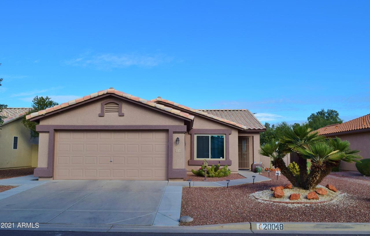 20048 N Coyote Lakes Pkwy., Surprise, AZ 85378