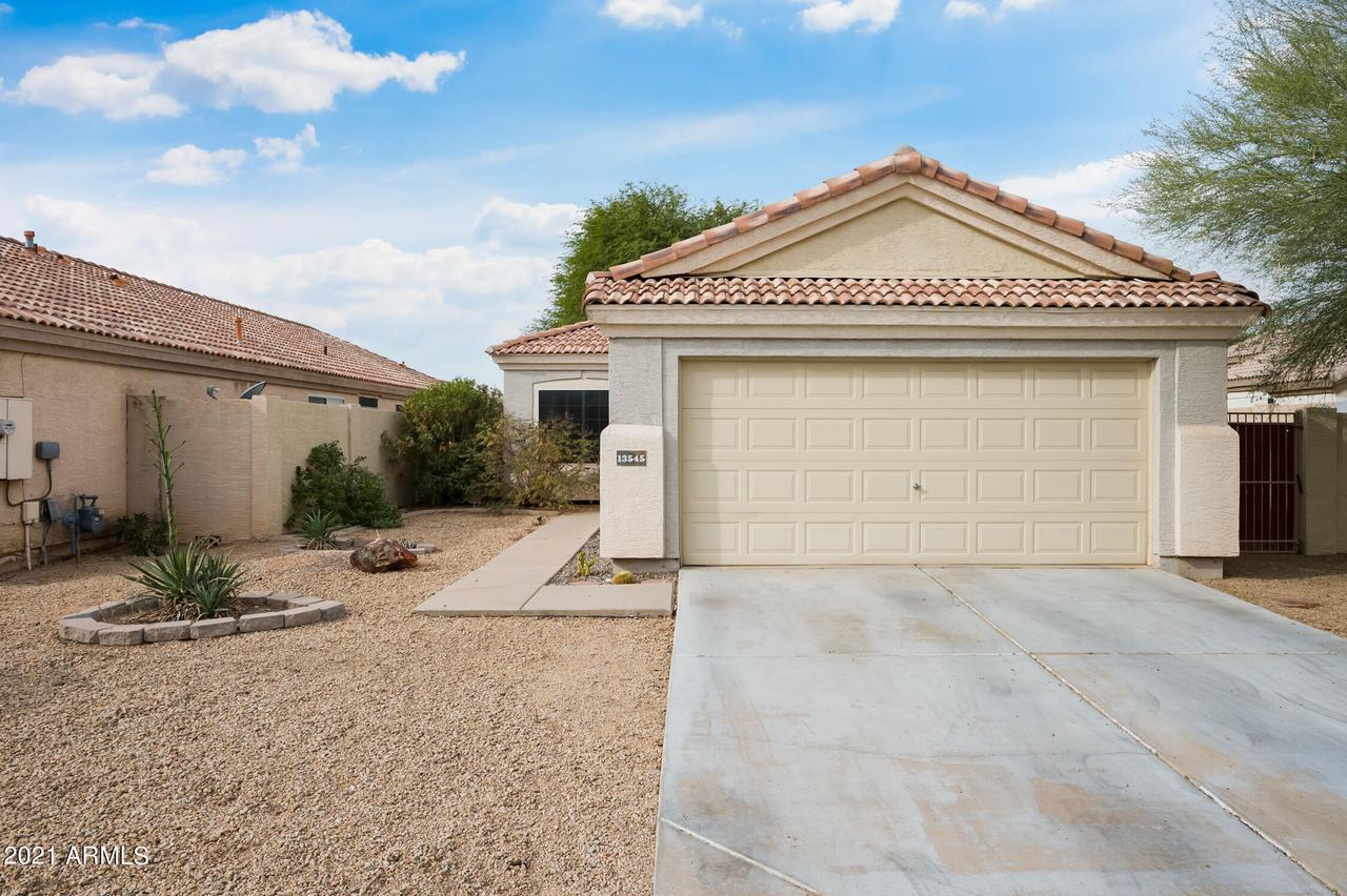 13545 W Desert Flower Dr., Goodyear, AZ 85338