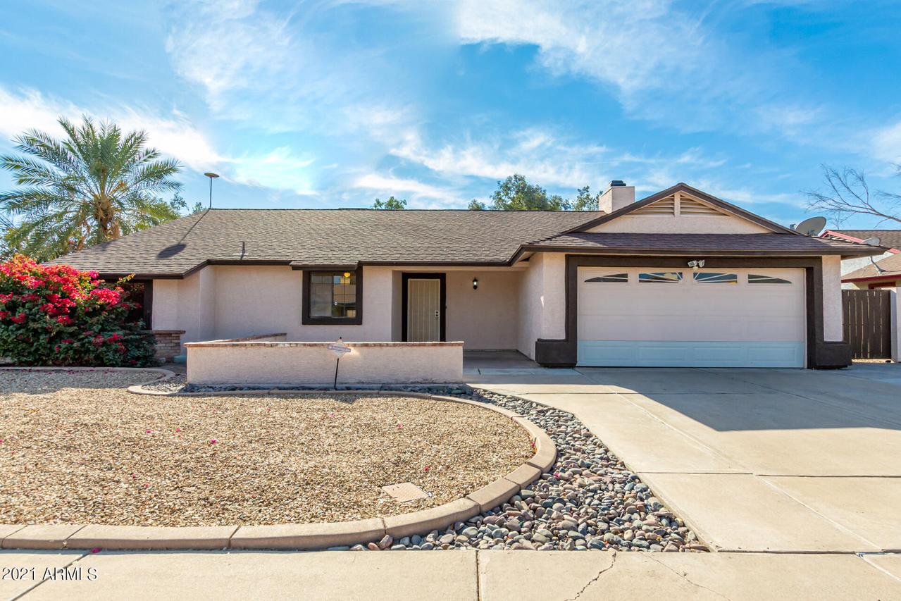 5921 W Harmont Dr., Glendale, AZ 85302