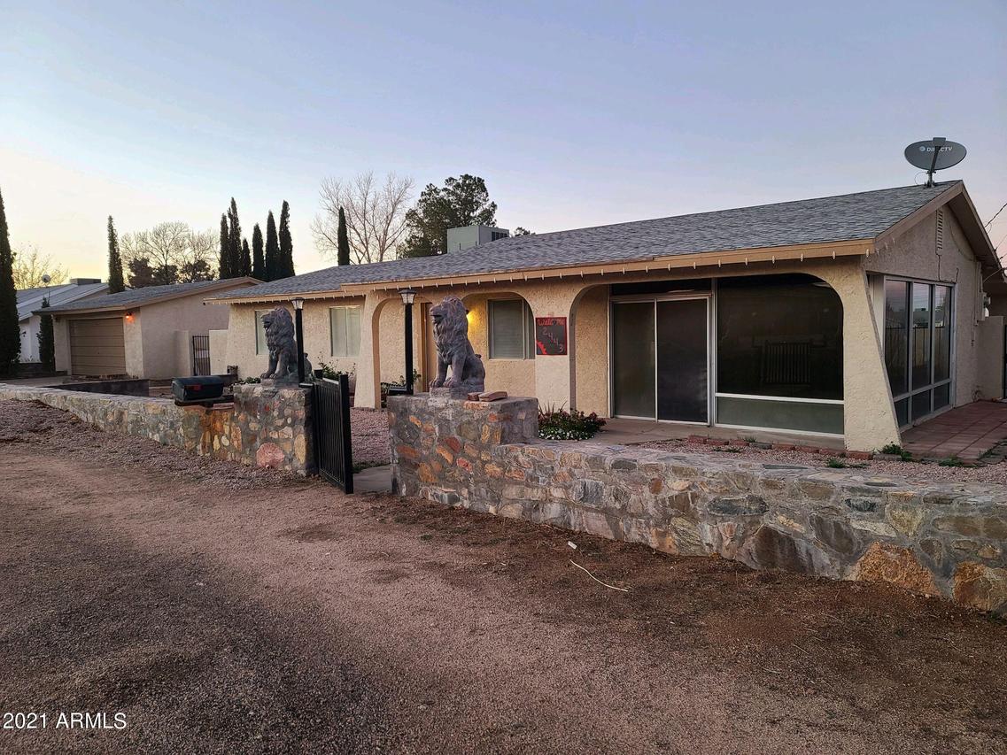 2443 Phoenix Ave., Kingman, AZ 86401