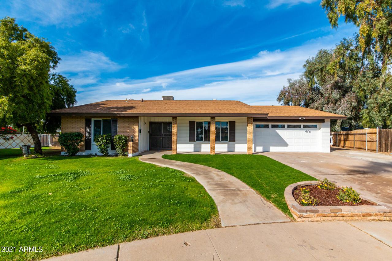 9048 N 41st Dr., Phoenix, AZ 85051