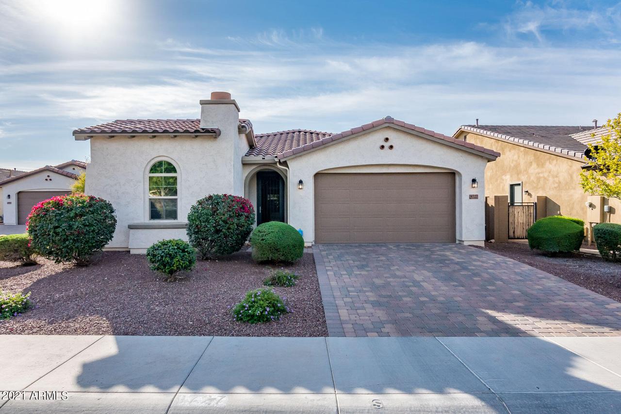 9727 W Los Gatos Dr., Peoria, AZ 85383
