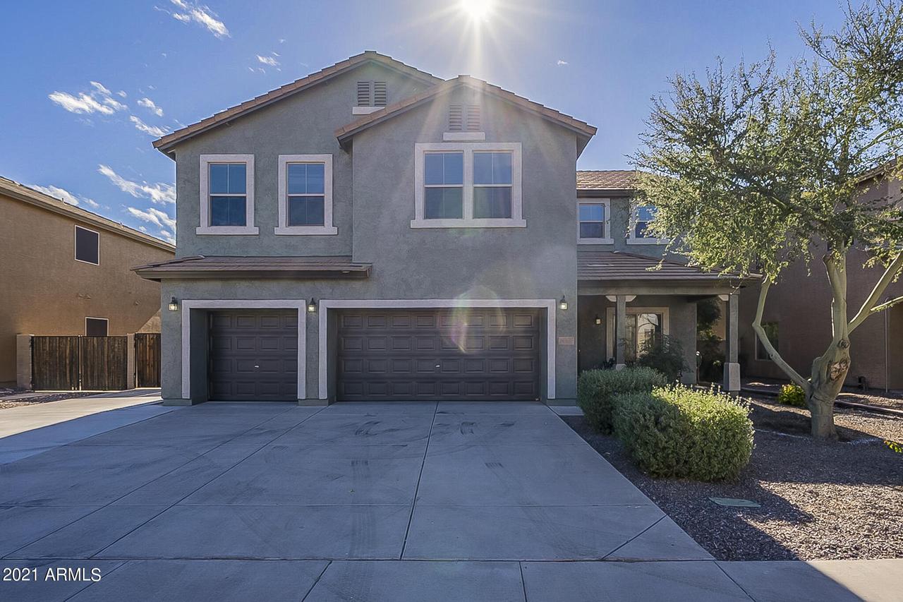 817 E Volk Ln., San Tan Valley, AZ 85140