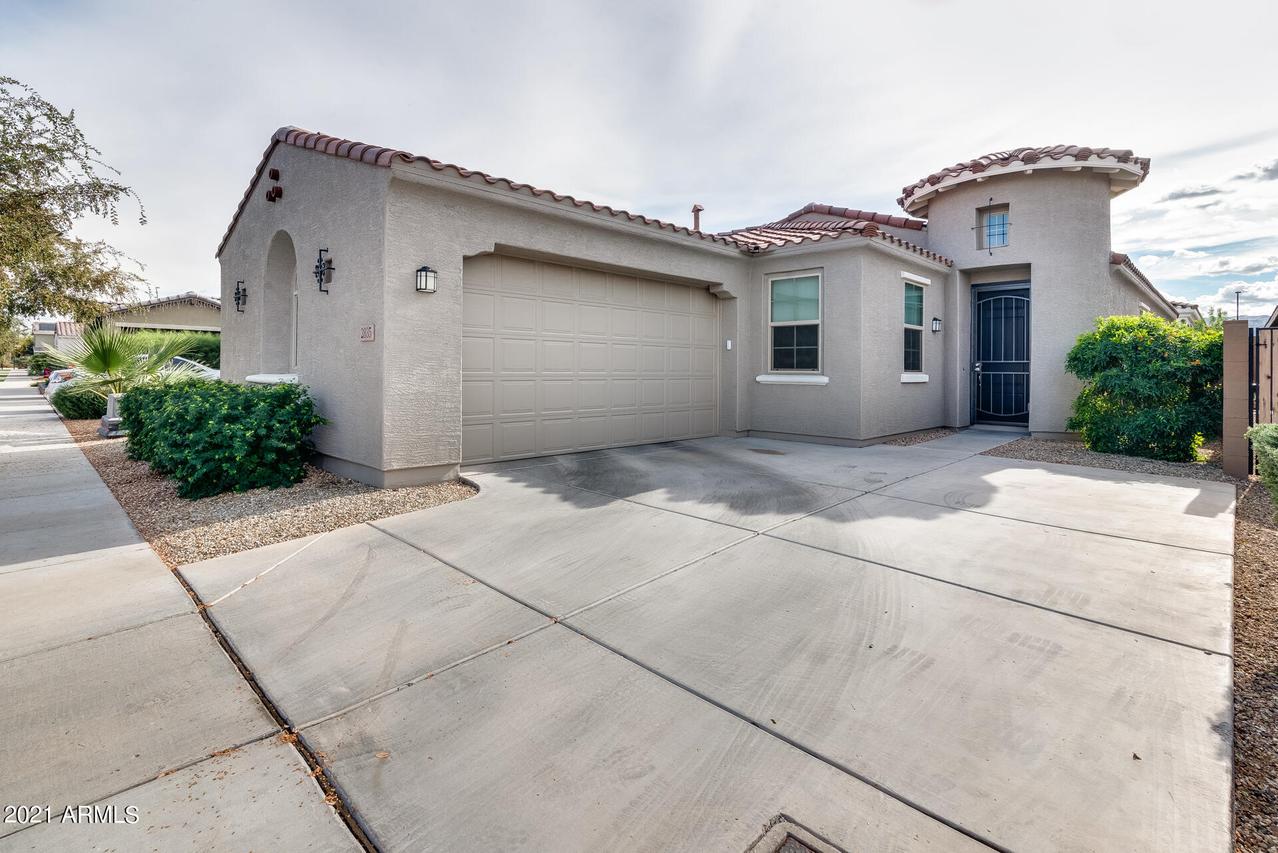 2835 E Wayland Dr., Phoenix, AZ 85040