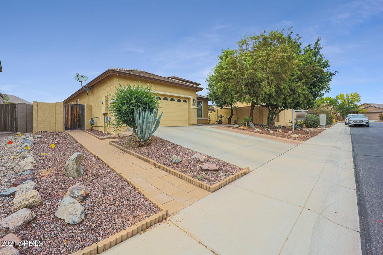 6814 W Morning Vista Dr., Peoria, AZ 85383