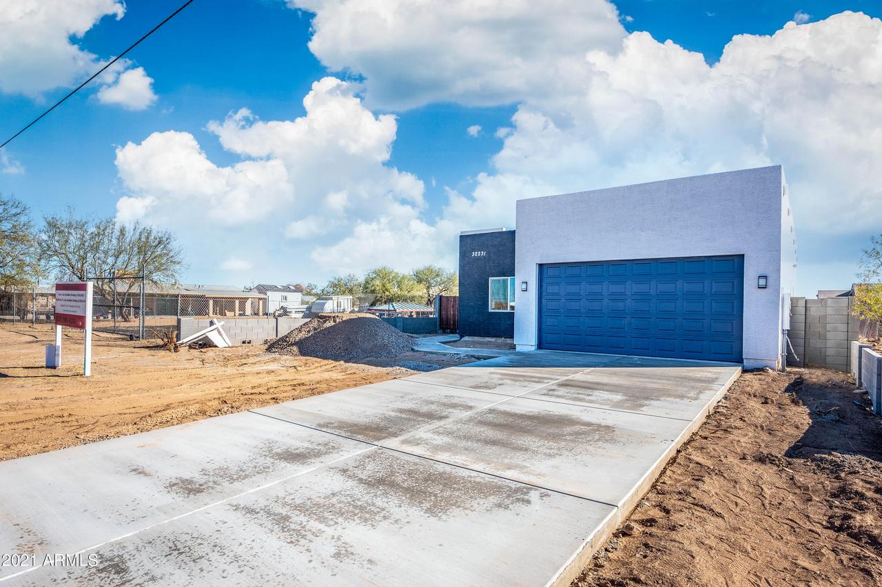 32231 N Center St., Wittmann, AZ 85361