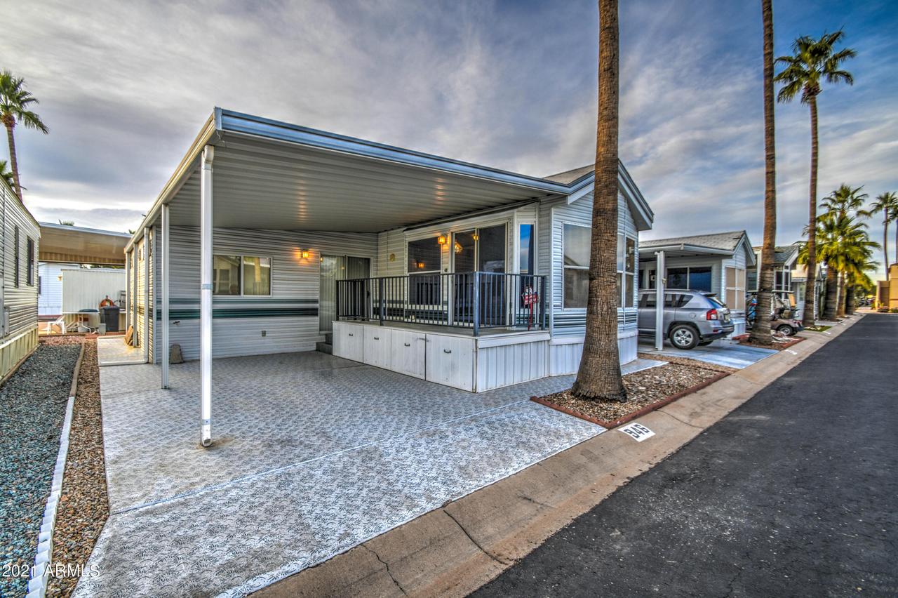 946 Nickel Dr., Apache Junction, AZ 85119