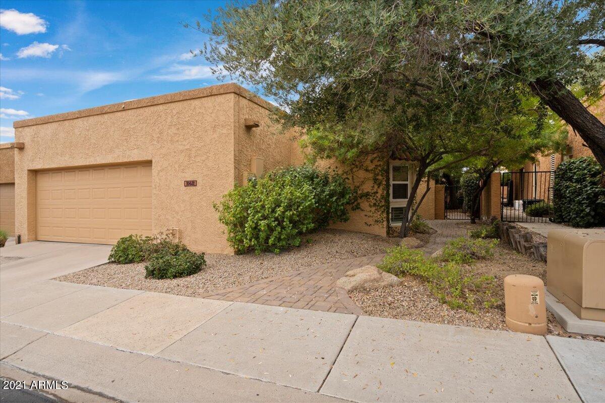 10632 N 11th St., Phoenix, AZ 85020