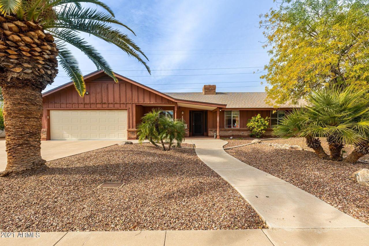 1320 N Barkley St., Mesa, AZ 85203